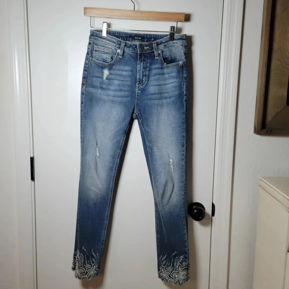 Miss Me Embroidered Ankle Skinny Jeans | Size 26